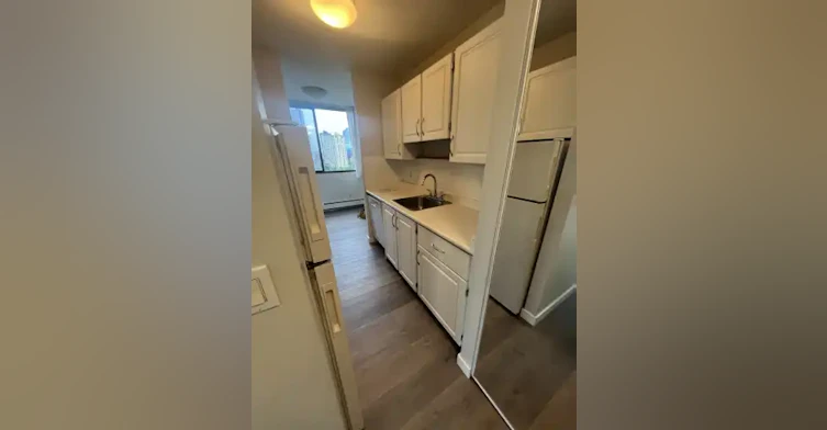 1230 Nelson Street, Vancouver, BC, V6E 1J6 - 5