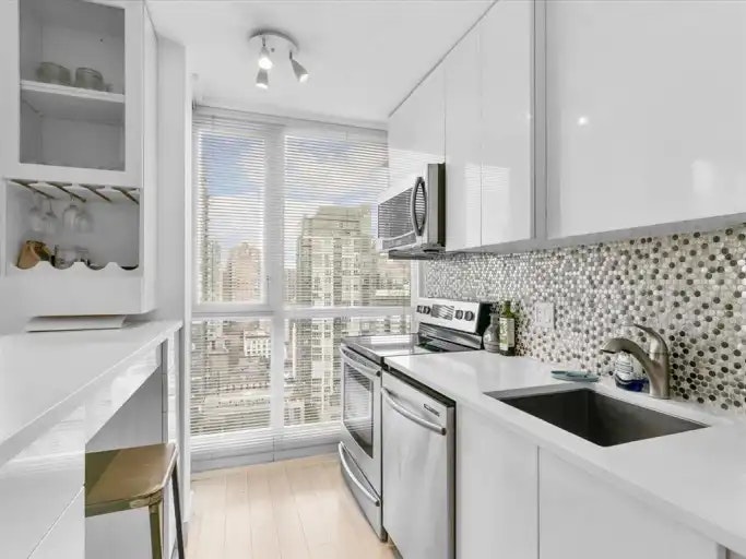 1188 Richards Street, Vancouver, BC, V6B 3E6 - 4