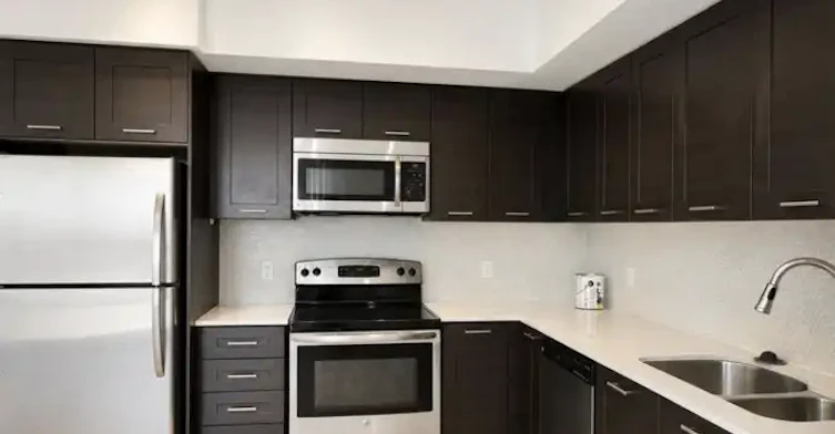 2220 Lake Shore Boulevard West, Toronto, ON, M8V 1A4 - 4