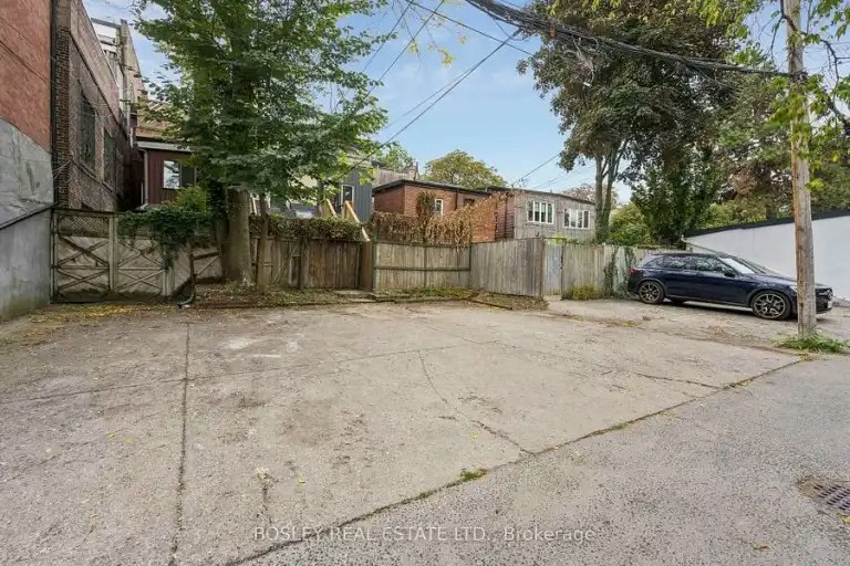 297 Sumach Street, Toronto, ON, M5A 3K4