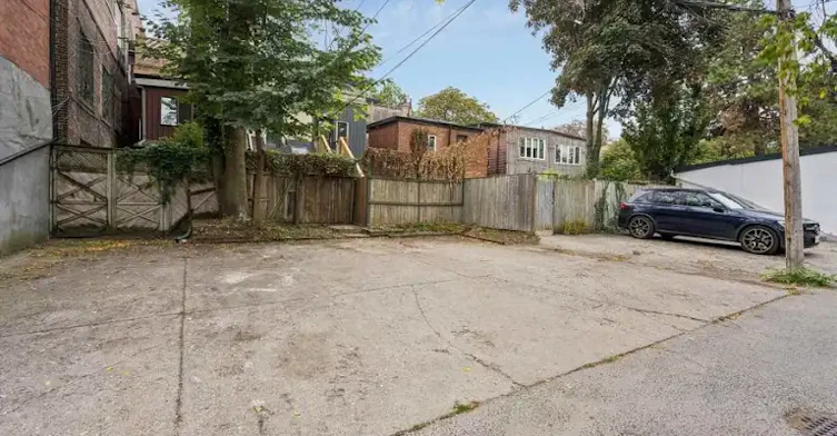 297 Sumach Street, Toronto, ON, M5A 3K4