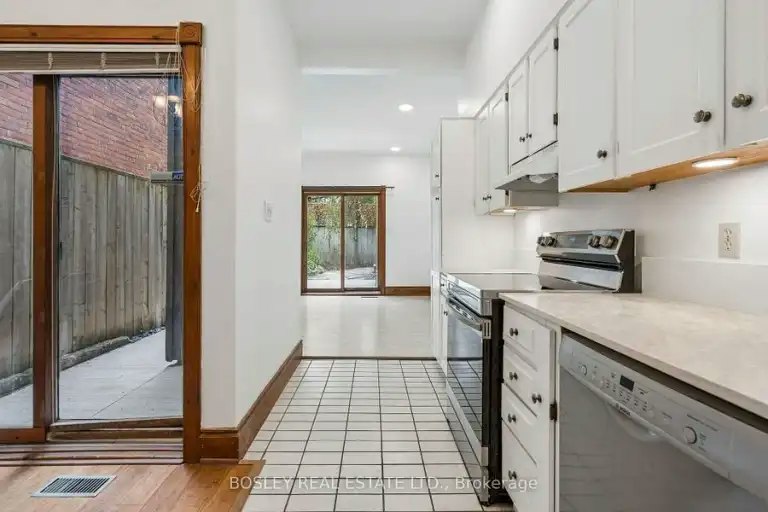 297 Sumach Street, Toronto, ON, M5A 3K4 - 17