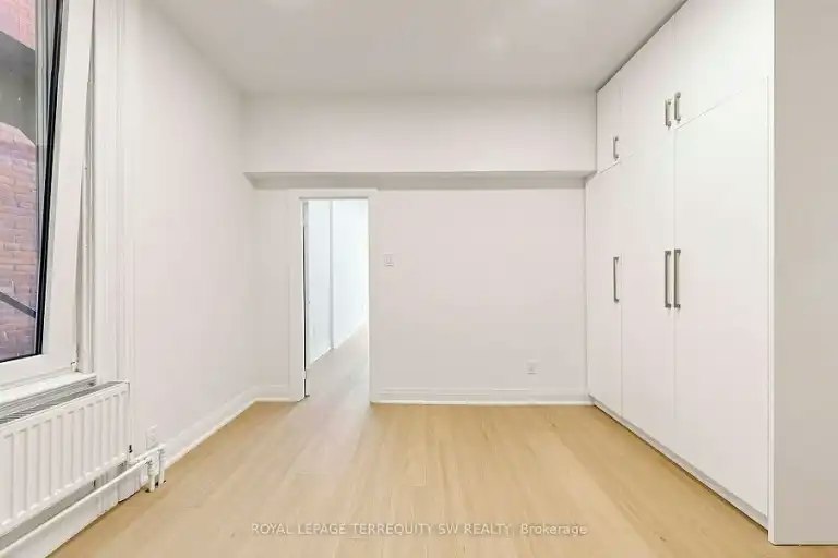 115 Madison Avenue, Toronto, ON, M5R 2S3