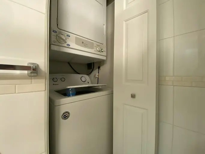 1147 Nelson Street, Vancouver, BC, V6E 1J3 - 7