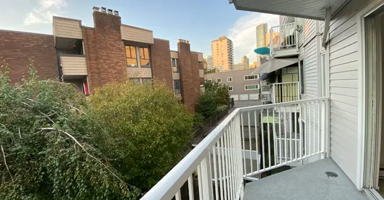1147 Nelson Street, Vancouver, BC, V6E 1J3