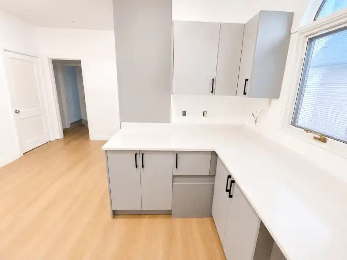 31 Beverley Street, Kingston, ON, K7L 3Y5 - 3