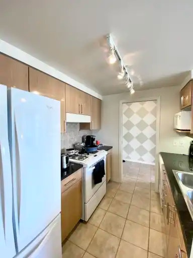 193 Aquarius Mews, Vancouver, BC, V6Z 2Y3 - 5