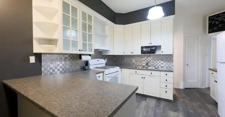 405 Kingston Road, Toronto, ON, M4L 1V1 - 14