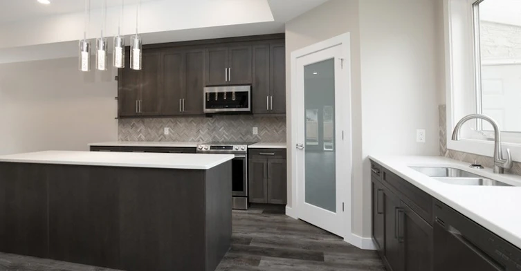 5715 Roblin Boulevard, Winnipeg, MB, R3R 0G8 - 2