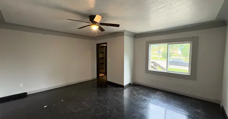 4513 50 Street, Sylvan Lake, AB, T4S 1G9 - 3