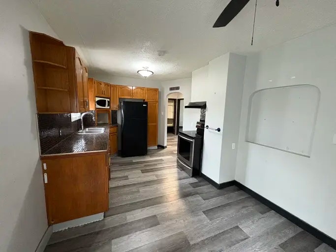 4513 50 Street, Sylvan Lake, AB, T4S 1G9 - 4