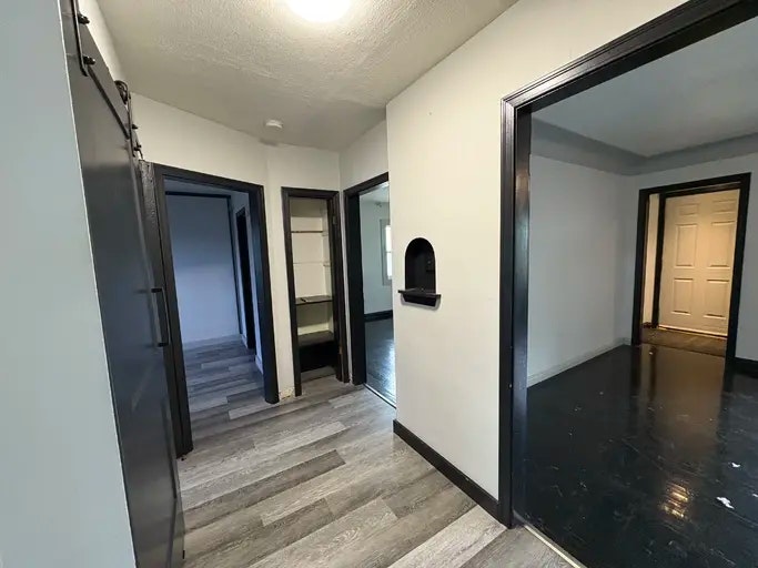 4513 50 Street, Sylvan Lake, AB, T4S 1G9 - 5