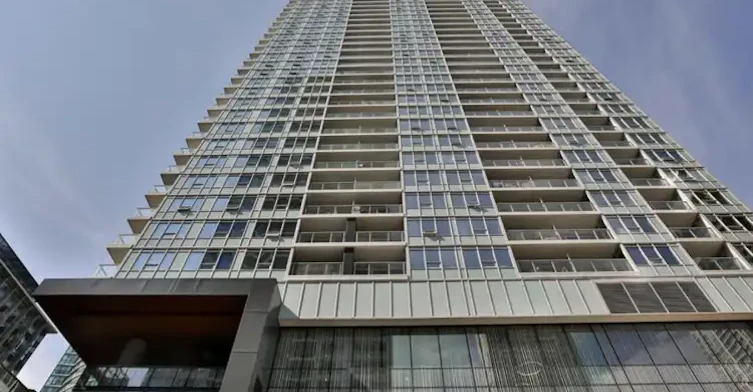 19 Bathurst Street, Toronto, ON, M5V 0N2 - 20