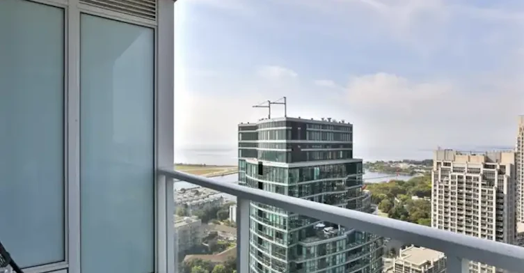 19 Bathurst Street, Toronto, ON, M5V 0N2 - 16