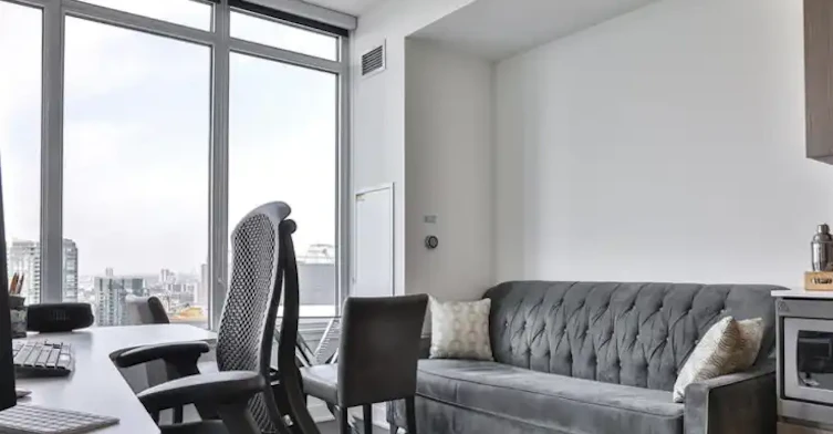 19 Bathurst Street, Toronto, ON, M5V 0N2 - 3
