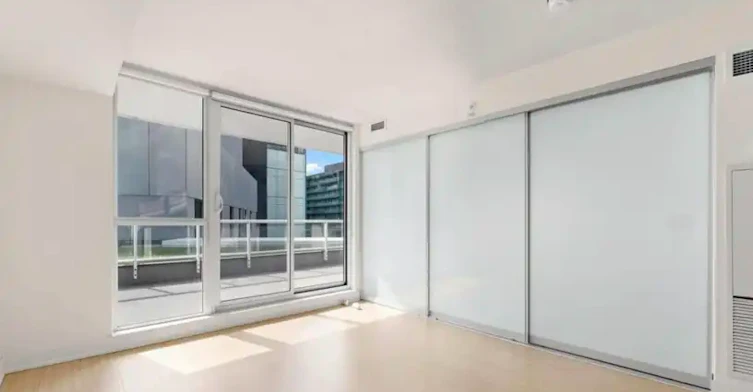 75 Queens Wharf Road, Toronto, ON, M5V 0J8 - 5