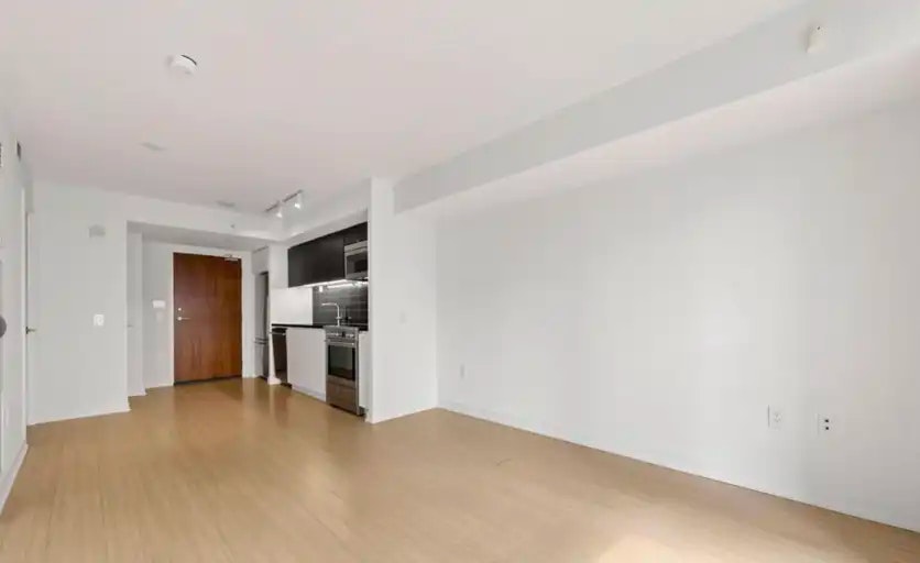 75 Queens Wharf Road, Toronto, ON, M5V 0J8 - 2