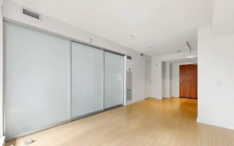 75 Queens Wharf Road, Toronto, ON, M5V 0J8 - 3