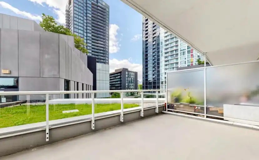 75 Queens Wharf Road, Toronto, ON, M5V 0J8 - 11