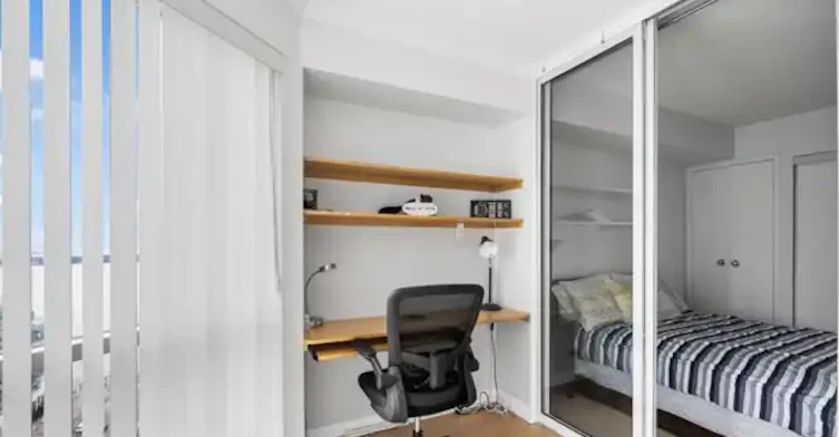 10 Yonge Street, Toronto, ON, M5E 1R4 - 11