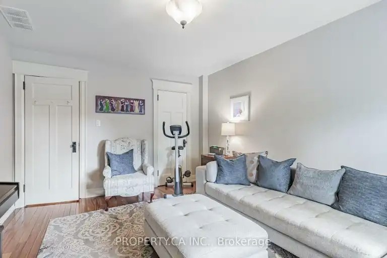 131 Gillard Avenue, Toronto, ON, M4J 4N7 - 16