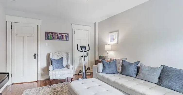 131 Gillard Avenue, Toronto, ON, M4J 4N7 - 16