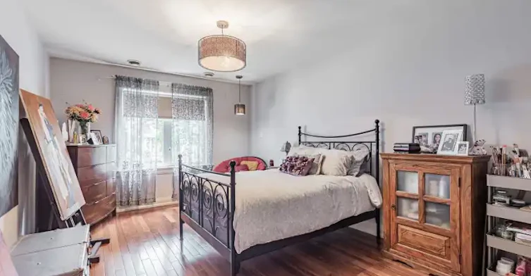 131 Gillard Avenue, Toronto, ON, M4J 4N7 - 6