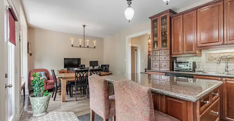 131 Gillard Avenue, Toronto, ON, M4J 4N7 - 17