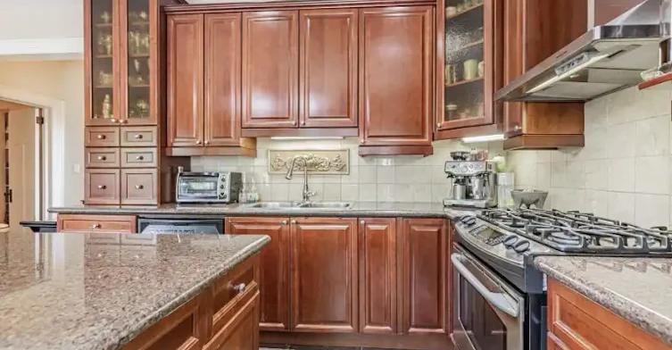 131 Gillard Avenue, Toronto, ON, M4J 4N7 - 14