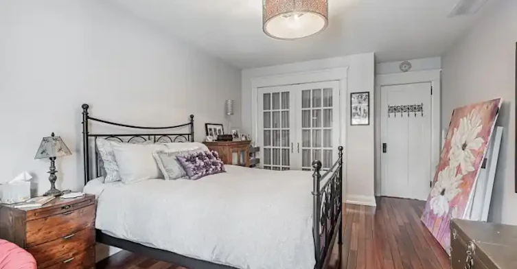 131 Gillard Avenue, Toronto, ON, M4J 4N7 - 5