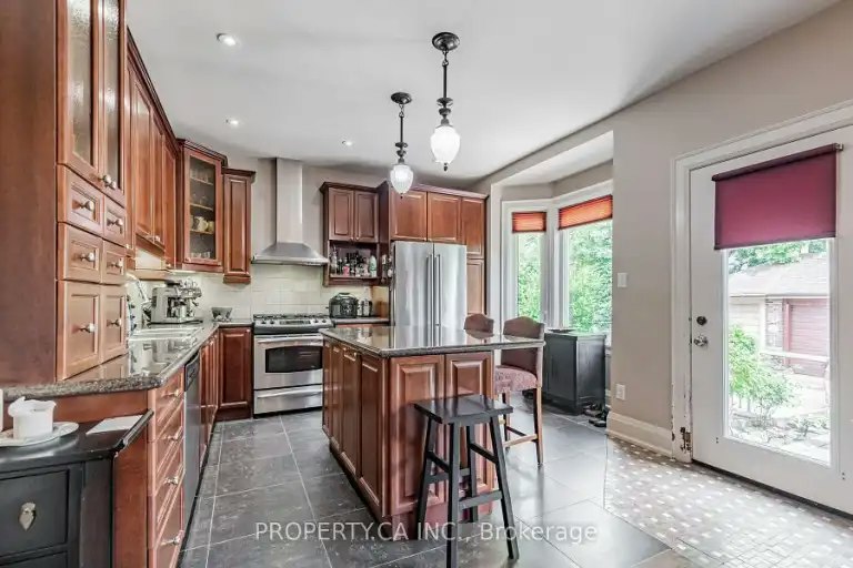 131 Gillard Avenue, Toronto, ON, M4J 4N7 - 18