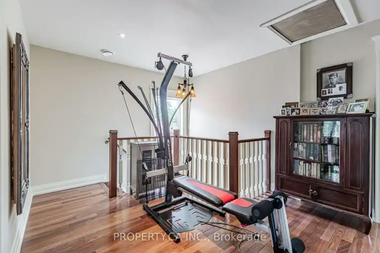 131 Gillard Avenue, Toronto, ON, M4J 4N7 - 11