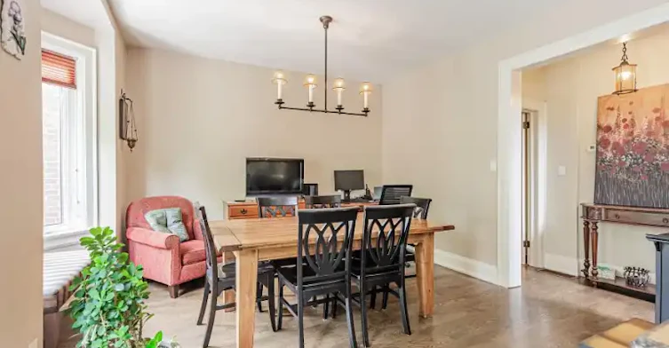131 Gillard Avenue, Toronto, ON, M4J 4N7 - 12