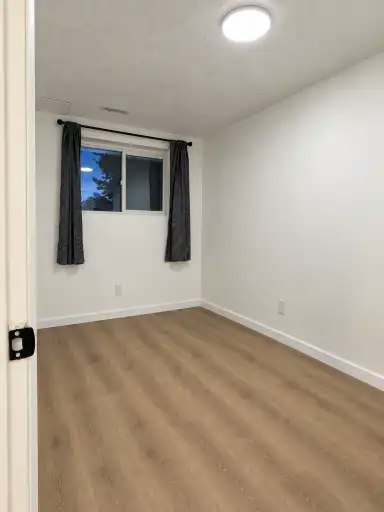 10529 103 Avenue, Grande Prairie, AB, T8V 1C6 - 8