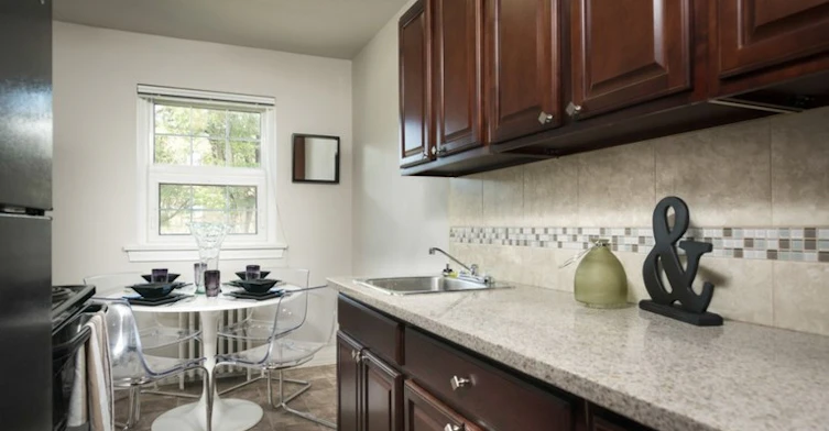 34 Langside Street, Winnipeg, MB, R3C 1Z2