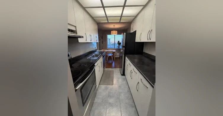 9725 106 Street, Edmonton, AB, T5K 1B5 - 17