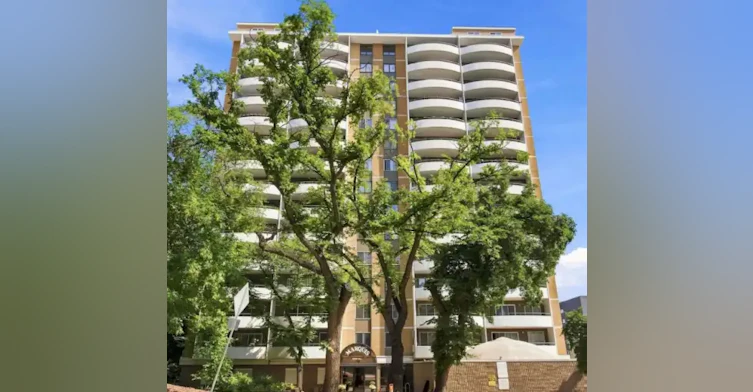 9725 106 Street, Edmonton, AB, T5K 1B5