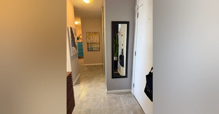 9725 106 Street, Edmonton, AB, T5K 1B5 - 10