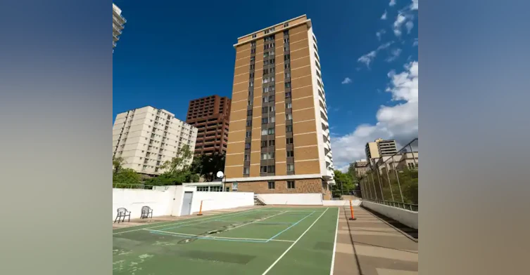 9725 106 Street, Edmonton, AB, T5K 1B5 - 5