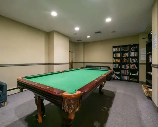 9725 106 Street, Edmonton, AB, T5K 1B5 - 8
