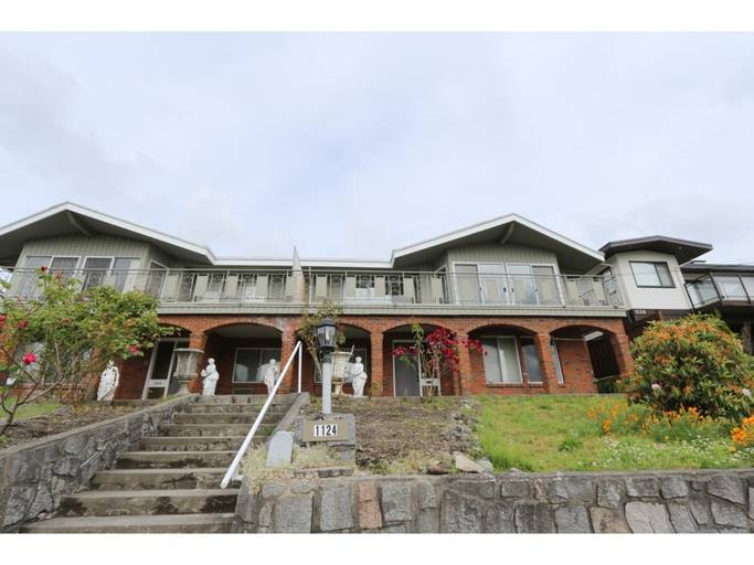 1124 Holdom Avenue, Burnaby, BC, V5B 3V6