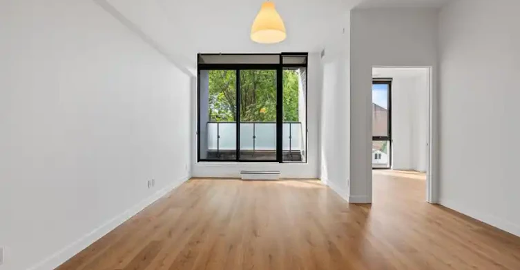 1075 Queen Street East, Toronto, ON, M4M 1K5 - 6
