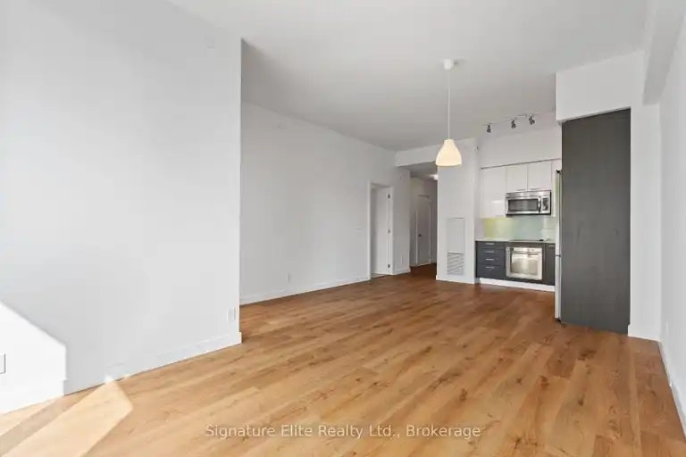 1075 Queen Street East, Toronto, ON, M4M 1K5 - 11