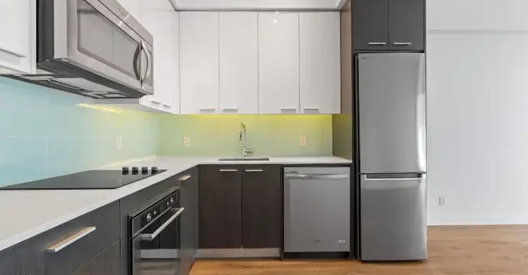 1075 Queen Street East, Toronto, ON, M4M 1K5 - 5