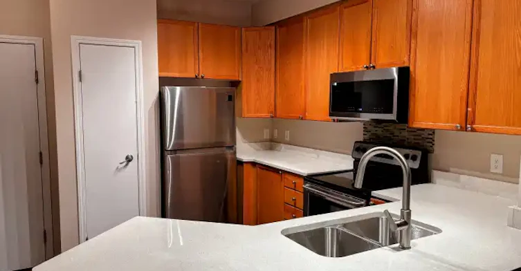 4304 139 Avenue Northwest, Edmonton, AB, T5Y 0H6 - 3