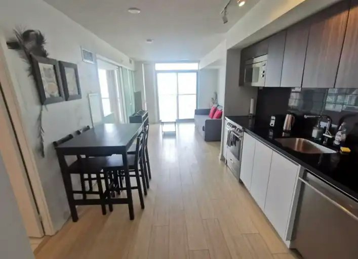 85 Queens Wharf Road, Toronto, ON, M5V 0J9 - 2