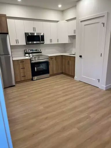 10043 89 Avenue Northwest, Edmonton, AB, T6E 2S7 - 4
