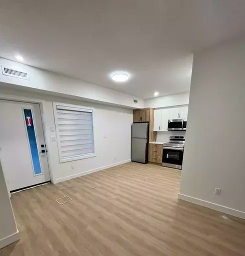 10043 89 Avenue Northwest, Edmonton, AB, T6E 2S7 - 3