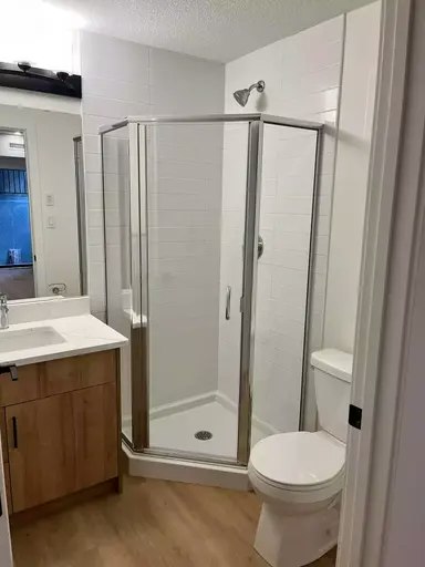 10043 89 Avenue Northwest, Edmonton, AB, T6E 2S7 - 7