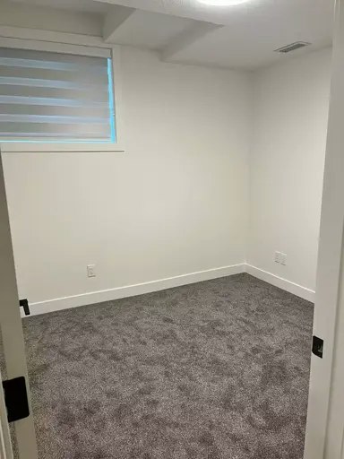10043 89 Avenue Northwest, Edmonton, AB, T6E 2S7 - 9
